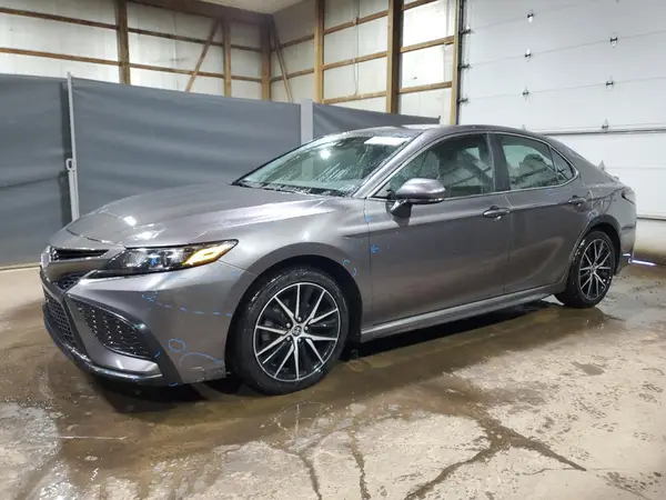 4T1G11AK4MU562267 2021 TOYOTA CAMRY - Image 1