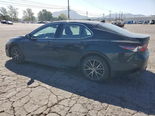 4T1G11AK4MU562852 2021 TOYOTA CAMRY - Image 2