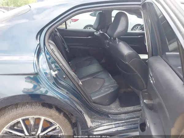 4T1G11AK4MU565010 2021 TOYOTA CAMRY - Image 8