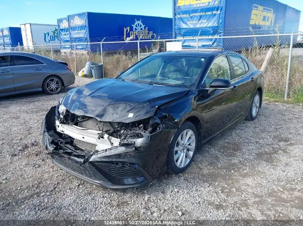 4T1G11AK4MU566772 2021 TOYOTA CAMRY - Image 2