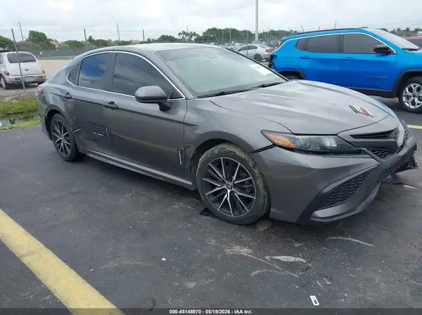 4T1G11AK4MU567372 2021 TOYOTA CAMRY - Image 1