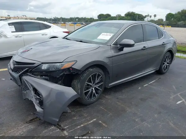 4T1G11AK4MU567372 2021 TOYOTA CAMRY - Image 2