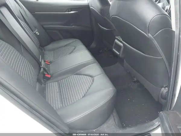 4T1G11AK4MU571700 2021 TOYOTA CAMRY - Image 8