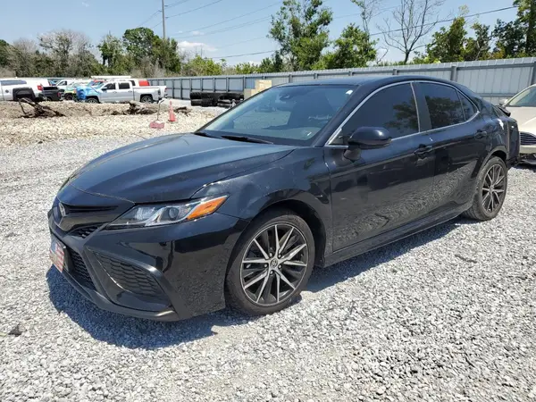 4T1G11AK4MU572832 2021 TOYOTA CAMRY - Image 1