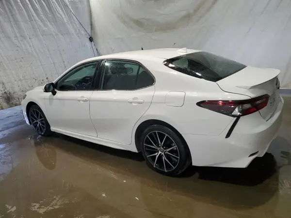 4T1G11AK4MU576539 2021 TOYOTA CAMRY - Image 2