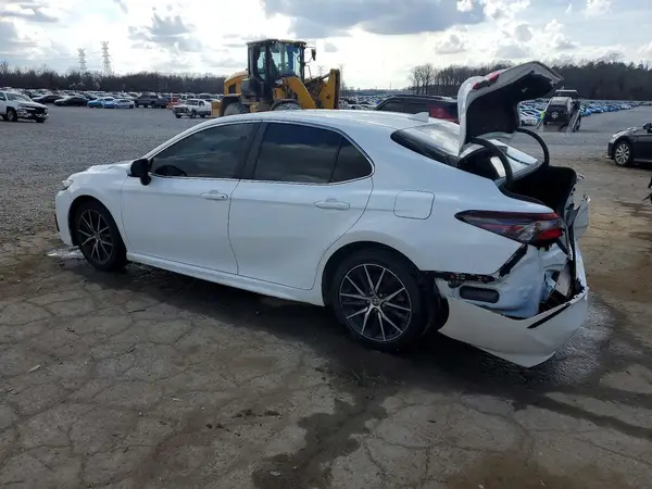 4T1G11AK4MU576718 2021 TOYOTA CAMRY - Image 2