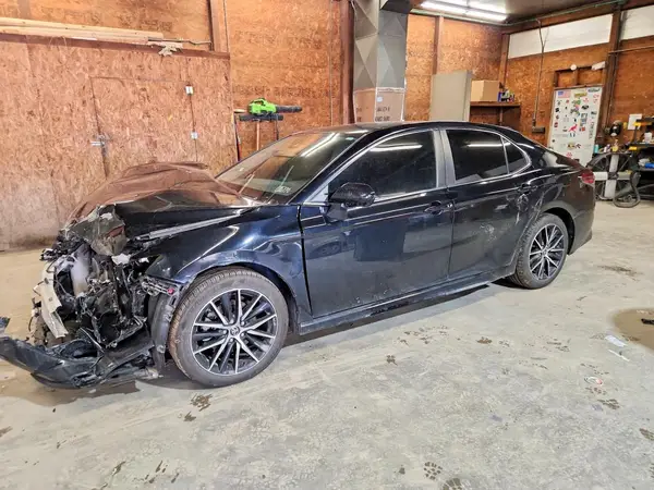 4T1G11AK4MU578534 2021 TOYOTA CAMRY - Image 1