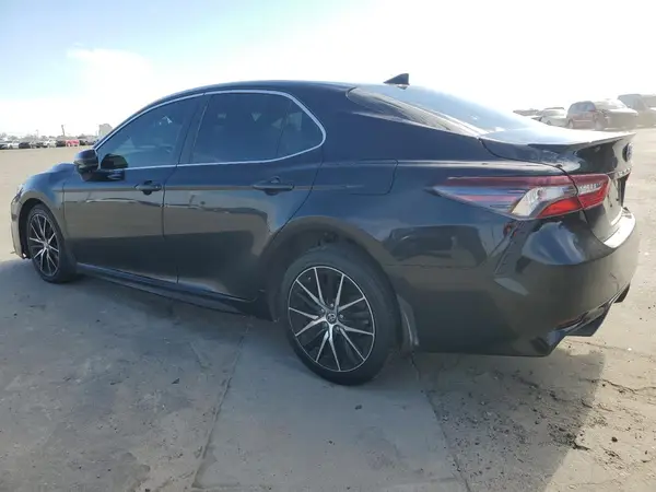 4T1G11AK4MU578842 2021 TOYOTA CAMRY - Image 2