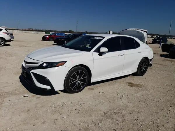 4T1G11AK4MU579716 2021 TOYOTA CAMRY - Image 1