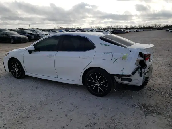 4T1G11AK4MU579716 2021 TOYOTA CAMRY - Image 2