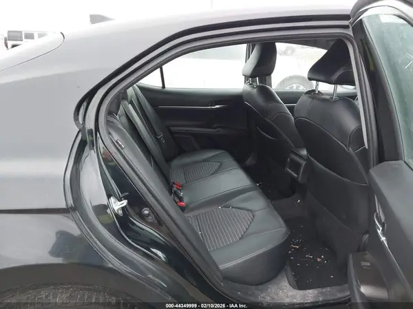4T1G11AK4MU583104 2021 TOYOTA CAMRY - Image 8