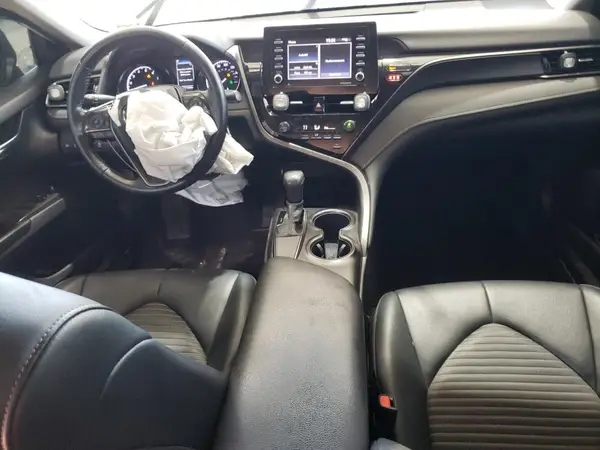 4T1G11AK4MU586536 2021 TOYOTA CAMRY - Image 8