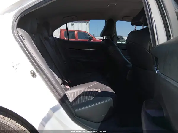 4T1G11AK4MU587850 2021 TOYOTA CAMRY - Image 8