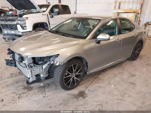 4T1G11AK4MU591400 2021 TOYOTA CAMRY - Image 2