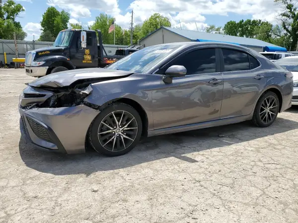 4T1G11AK4MU591798 2021 TOYOTA CAMRY - Image 1