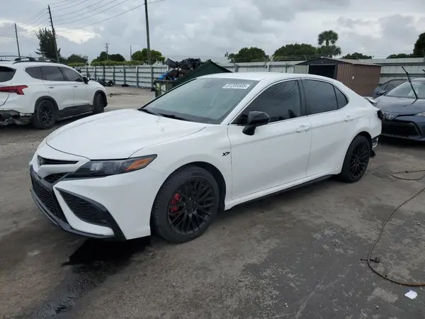4T1G11AK4MU593924 2021 TOYOTA CAMRY - Image 1