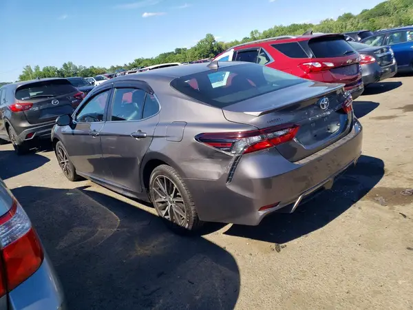 4T1G11AK4MU607045 2021 TOYOTA CAMRY - Image 2