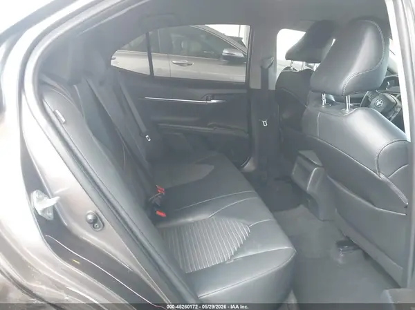 4T1G11AK4MU613444 2021 TOYOTA CAMRY - Image 8