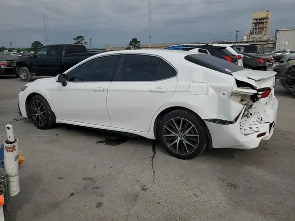 4T1G11AK4MU614903 2021 TOYOTA CAMRY - Image 2