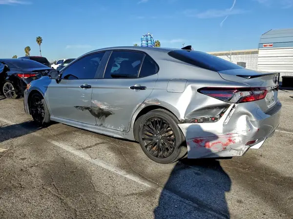 4T1G11AK4NU014819 2022 TOYOTA CAMRY - Image 2