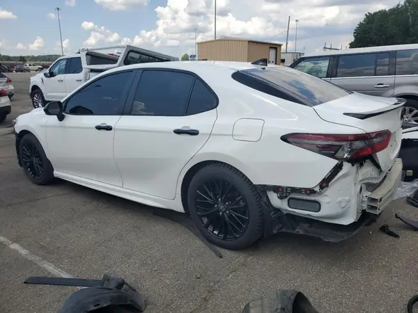4T1G11AK4NU016456 2022 TOYOTA CAMRY - Image 2