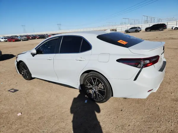 4T1G11AK4NU030356 2022 TOYOTA CAMRY - Image 2
