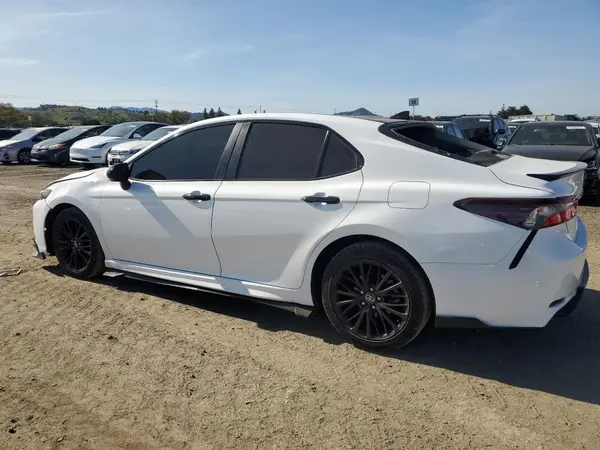 4T1G11AK4NU031099 2022 TOYOTA CAMRY - Image 2