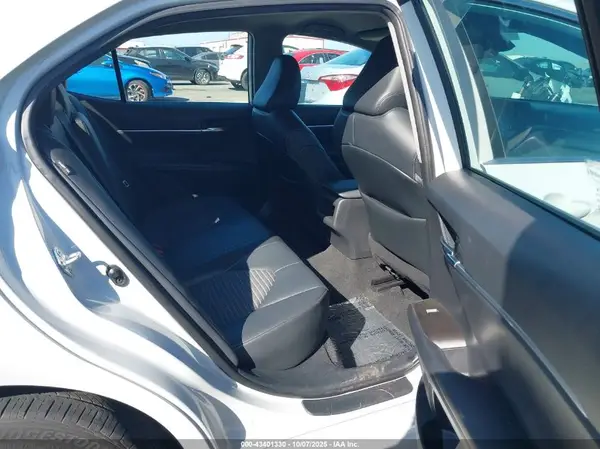 4T1G11AK4NU033533 2022 TOYOTA CAMRY - Image 8