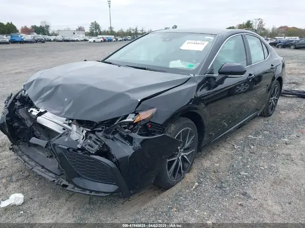 4T1G11AK4NU036660 2022 TOYOTA CAMRY - Image 2