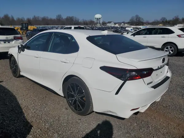 4T1G11AK4NU039204 2022 TOYOTA CAMRY - Image 2
