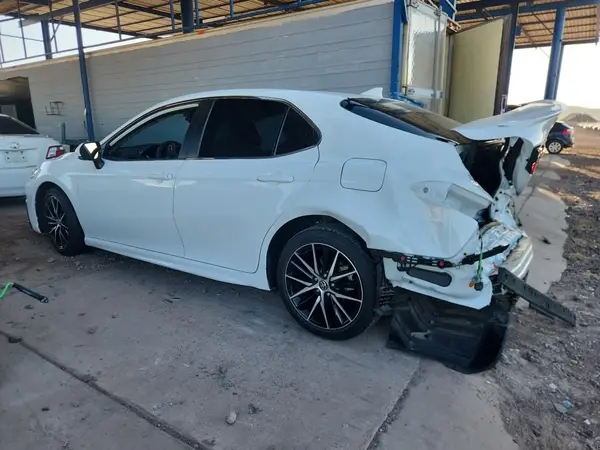 4T1G11AK4NU039638 2022 TOYOTA CAMRY - Image 2