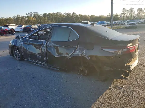 4T1G11AK4NU042782 2022 TOYOTA CAMRY - Image 2