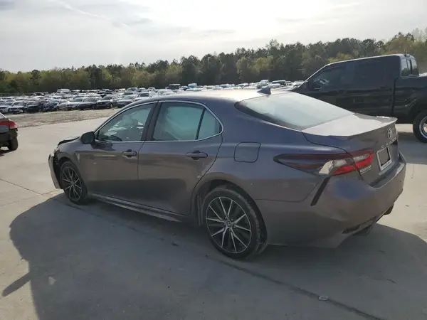 4T1G11AK4NU048064 2022 TOYOTA CAMRY - Image 2