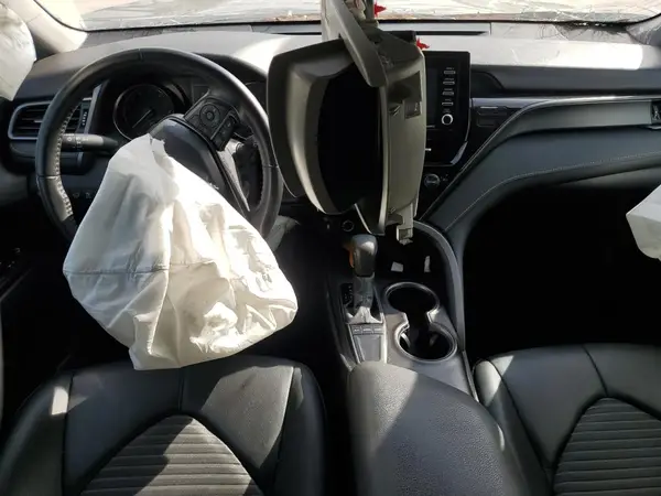 4T1G11AK4NU048064 2022 TOYOTA CAMRY - Image 8