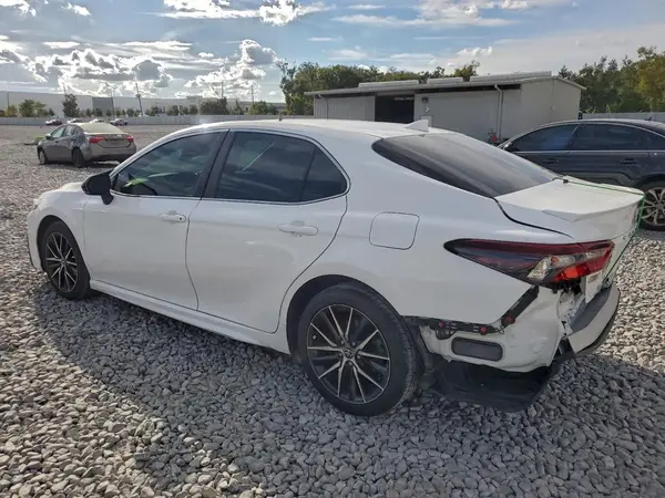 4T1G11AK4NU053698 2022 TOYOTA CAMRY - Image 2