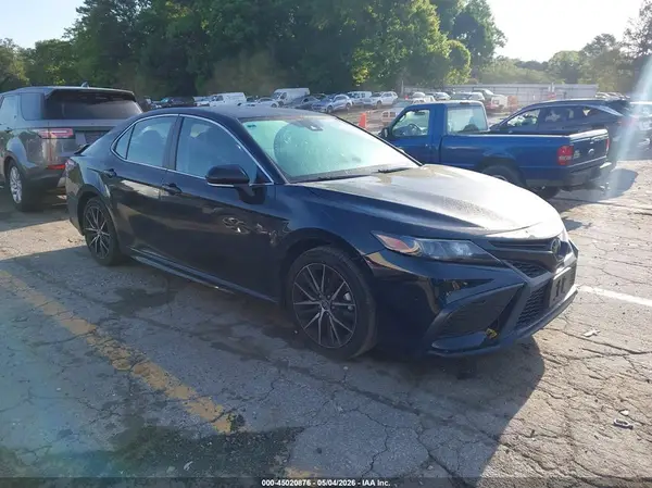 4T1G11AK4NU056505 2022 TOYOTA CAMRY - Image 1