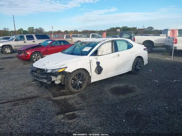 4T1G11AK4NU059078 2022 TOYOTA CAMRY - Image 2