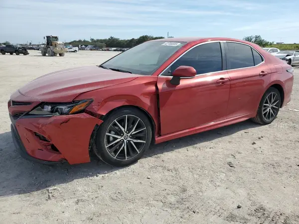 4T1G11AK4NU063857 2022 TOYOTA CAMRY - Image 1
