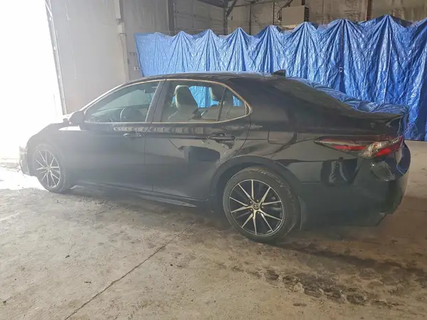 4T1G11AK4NU068685 2022 TOYOTA CAMRY - Image 2