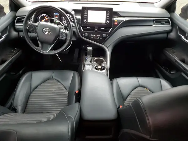 4T1G11AK4NU069223 2022 TOYOTA CAMRY - Image 8