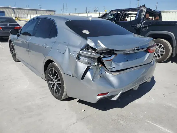 4T1G11AK4NU619407 2022 TOYOTA CAMRY - Image 2