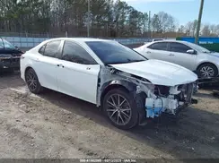 4T1G11AK4NU620329 2022 TOYOTA CAMRY