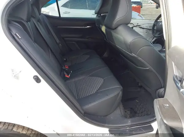 4T1G11AK4NU620329 2022 TOYOTA CAMRY - Image 8