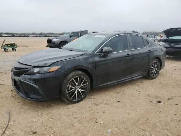 4T1G11AK4NU621285 2022 TOYOTA CAMRY - Image 1