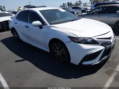 4T1G11AK4NU622324 2022 TOYOTA CAMRY