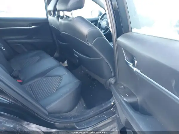4T1G11AK4NU622954 2022 TOYOTA CAMRY - Image 8