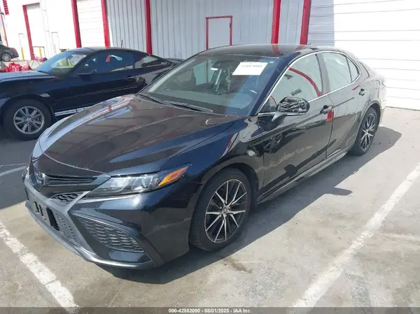 4T1G11AK4NU625286 2022 TOYOTA CAMRY - Image 2