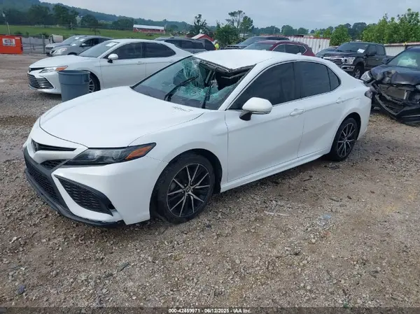4T1G11AK4NU628883 2022 TOYOTA CAMRY - Image 2
