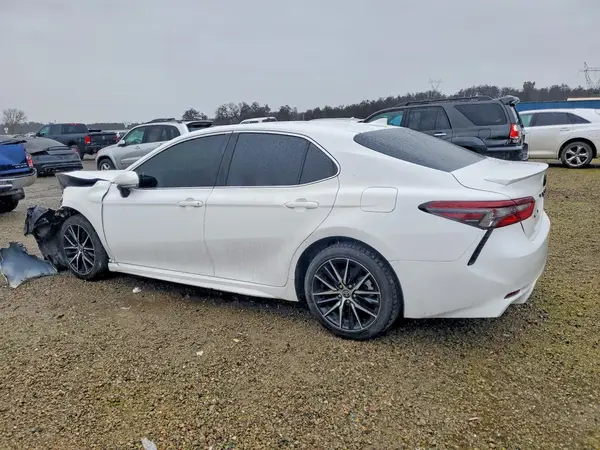 4T1G11AK4NU629144 2022 TOYOTA CAMRY - Image 2