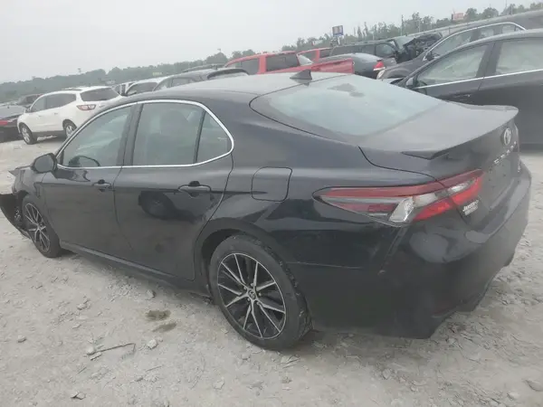 4T1G11AK4NU632920 2022 TOYOTA CAMRY - Image 2